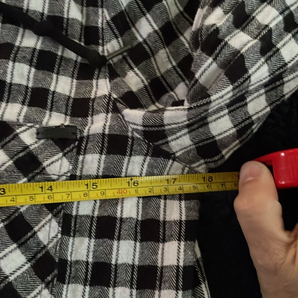 Womens Volcom XS hooded flannel - Picture 4 of 5